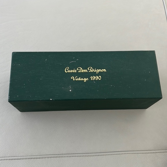 Vintage 1990 Dom Perignon Champagne Gift Box with pamphlet - Picture 1 of 8